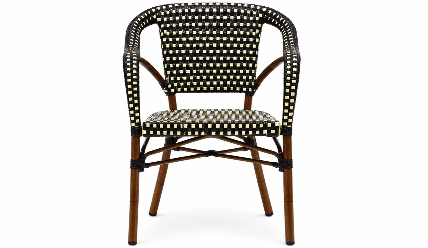 Sillón rattán para hosteleria